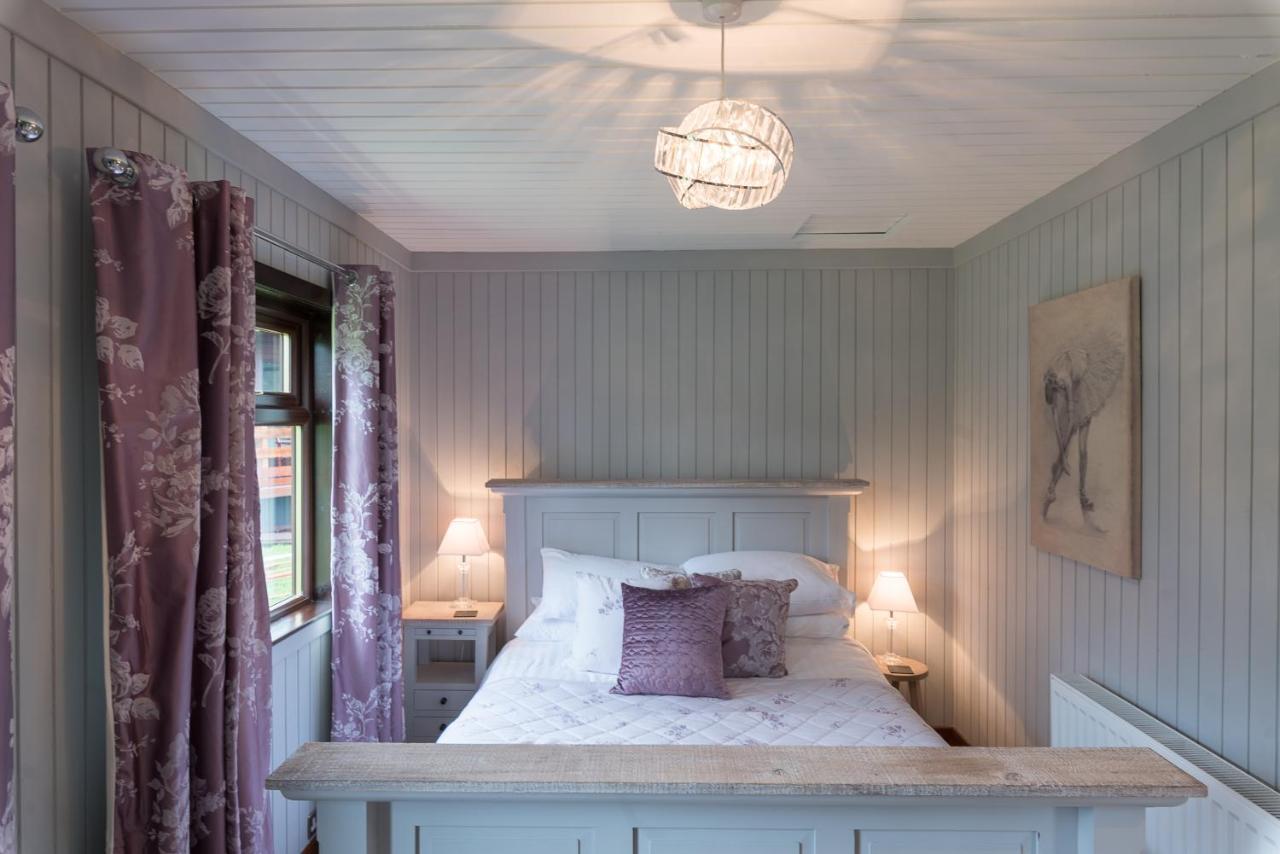 Bluebell Lodge 9 With Hot Tub Newton Stewart Exteriör bild